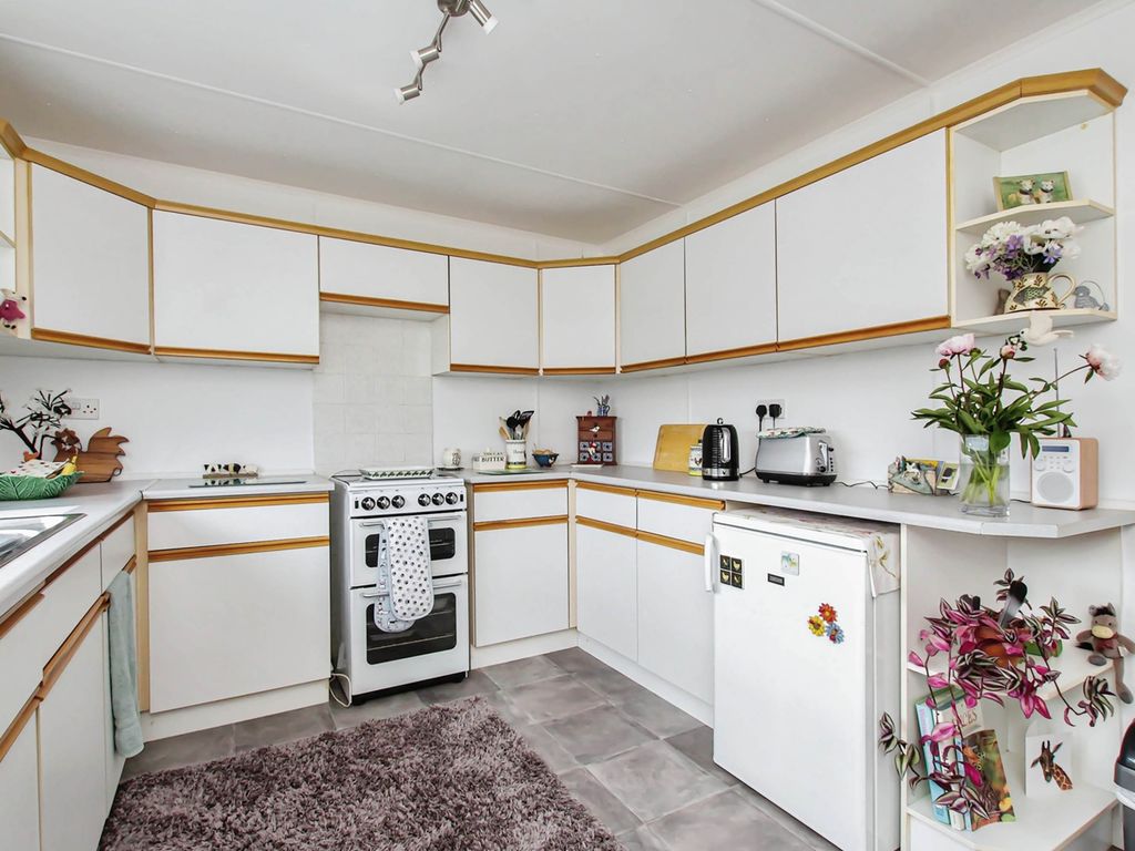 3 bed mobile/park home for sale in Priors Close, Witchford, Ely CB6, £145,000