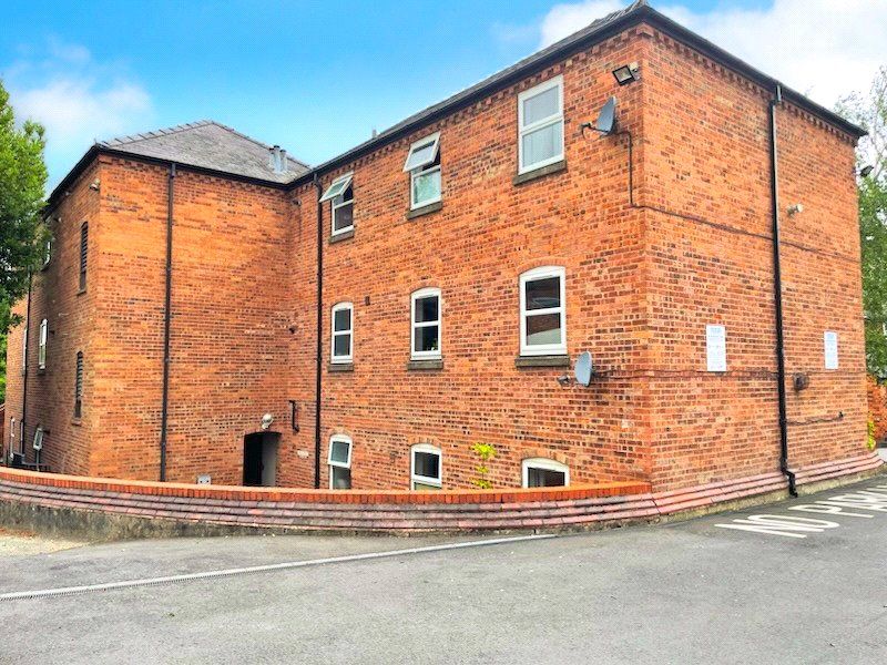 3 bed flat for sale in Victoria Place, Worcester, Worcestershire WR5, £135,000