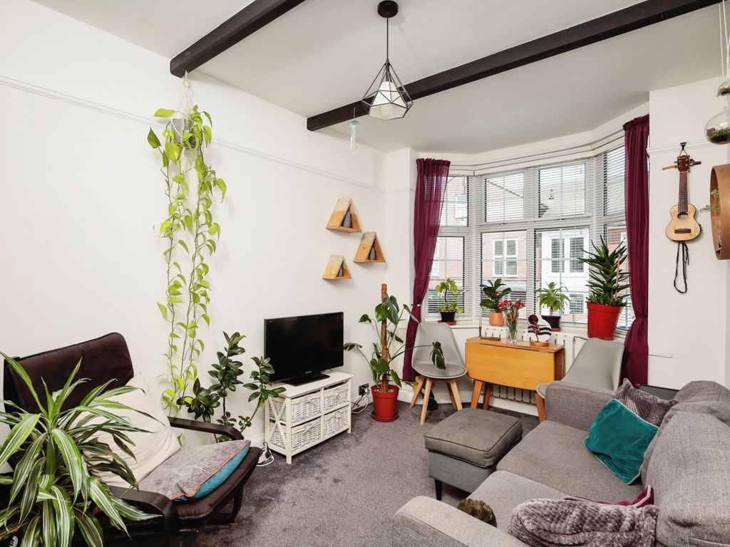 1 bed flat for sale in Coombe Road, Brighton BN2, £250,000