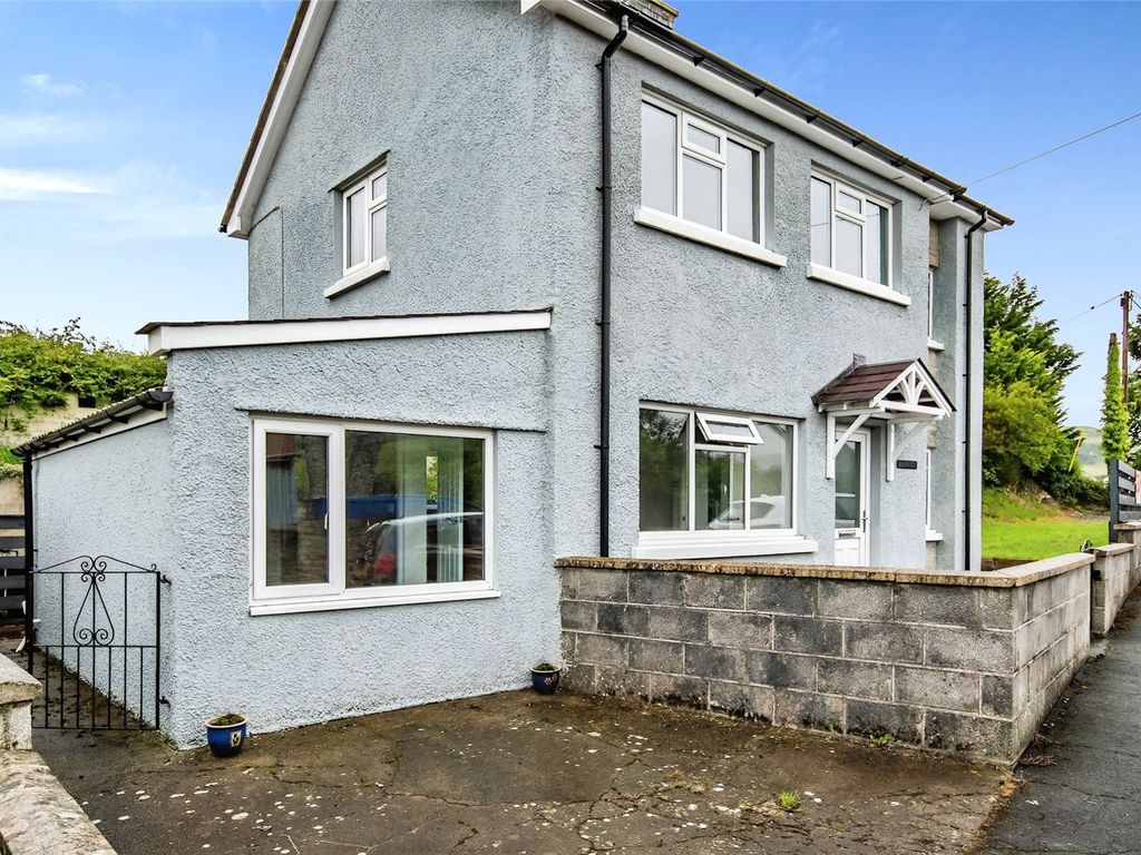 3 bed detached house for sale in Station Road, Tregaron SY25, £230,000