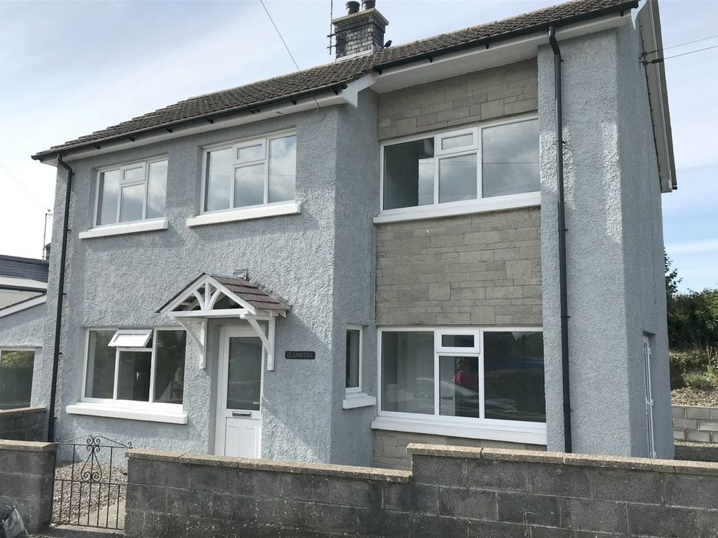 3 bed detached house for sale in Station Road, Tregaron SY25, £230,000