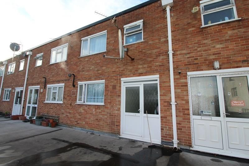 3 bed flat for sale in Westcroft Parade, Station Road, New Milton, Hampshire BH25, £169,950