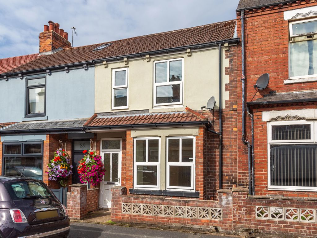 4 bed terraced house for sale in Volta Street, Selby YO8, £145,000