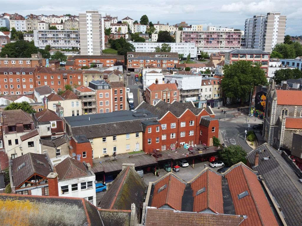 1 bed flat for sale in Stokes Croft, Bristol BS1, £110,000