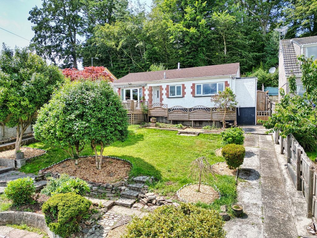 2 bed detached bungalow for sale in Chawleigh Close, Gunnislake PL18, £275,000