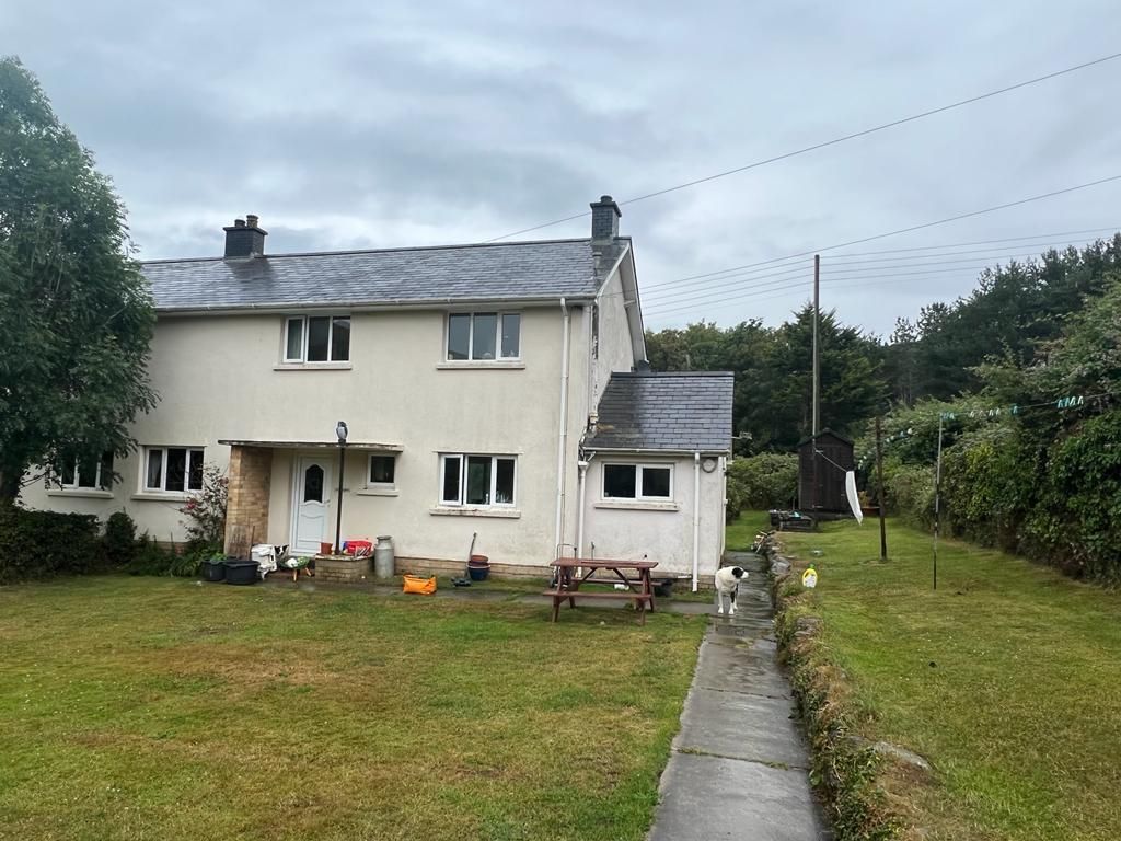 3 bed semi-detached house for sale in Llanon SY23, £215,000