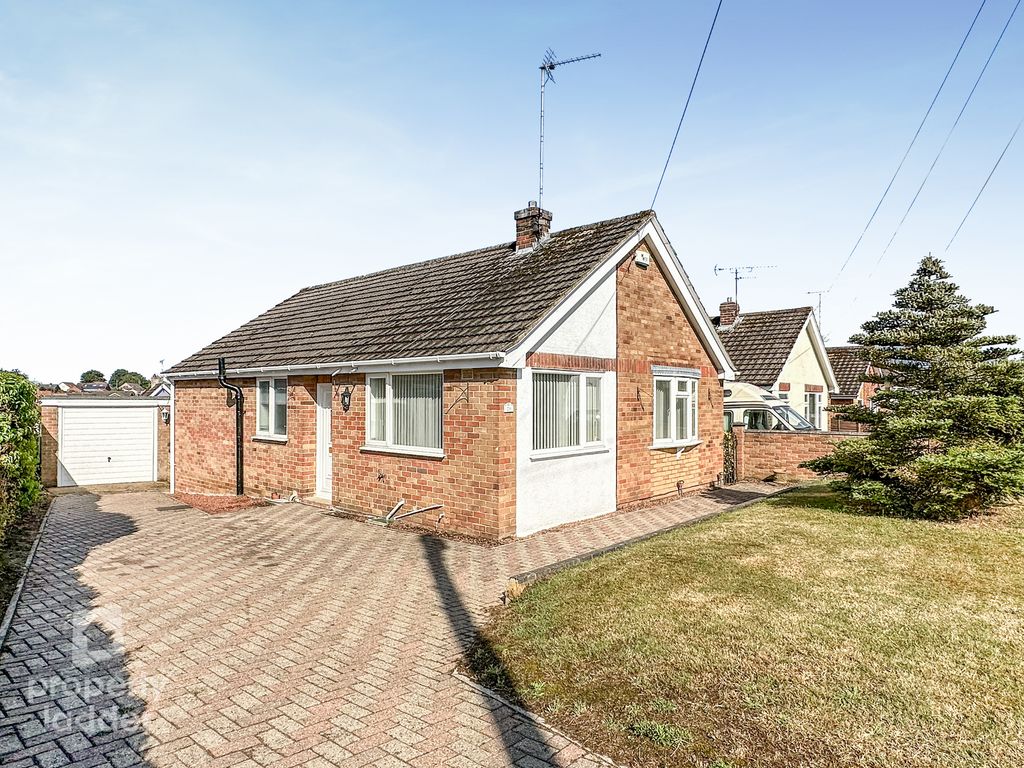 2 bed detached bungalow for sale in Sydney Road, Spixworth, Norwich NR10, £280,000