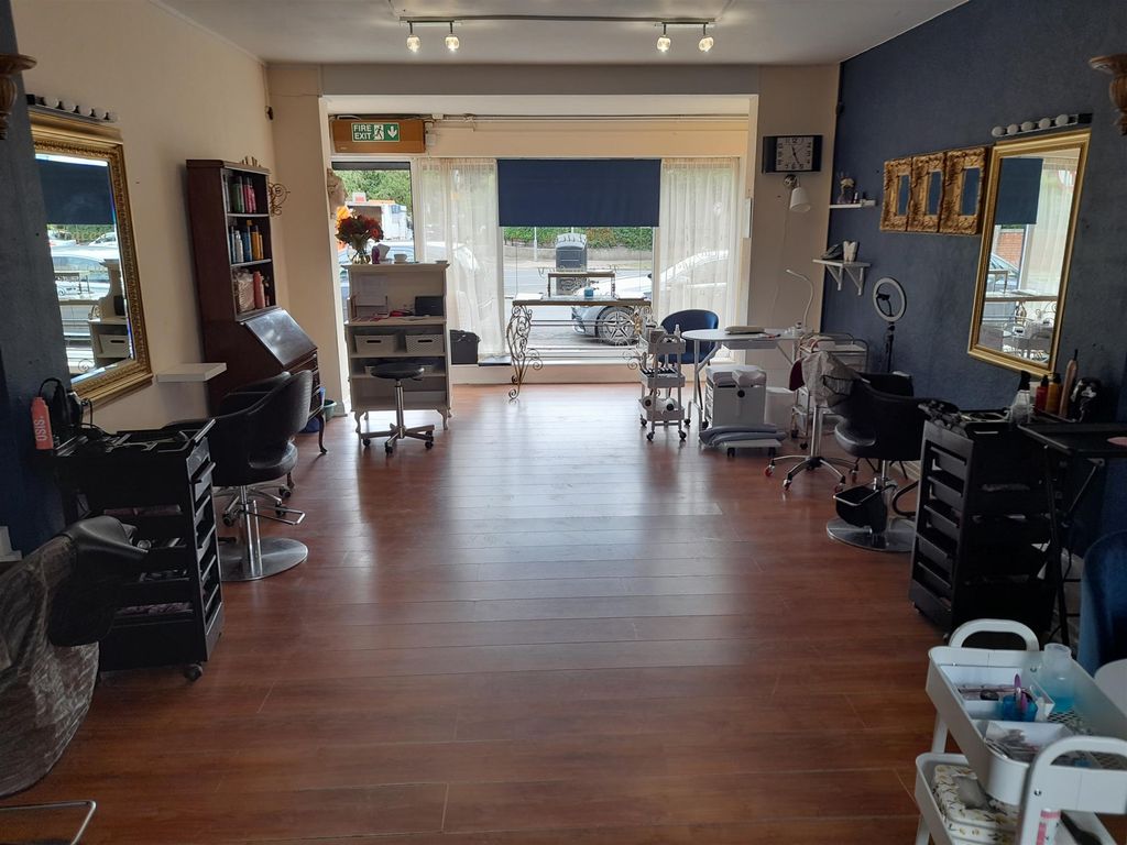 Commercial property for sale in Hair Salons DN33, Scartho, North East Lincolnshire, £19,995