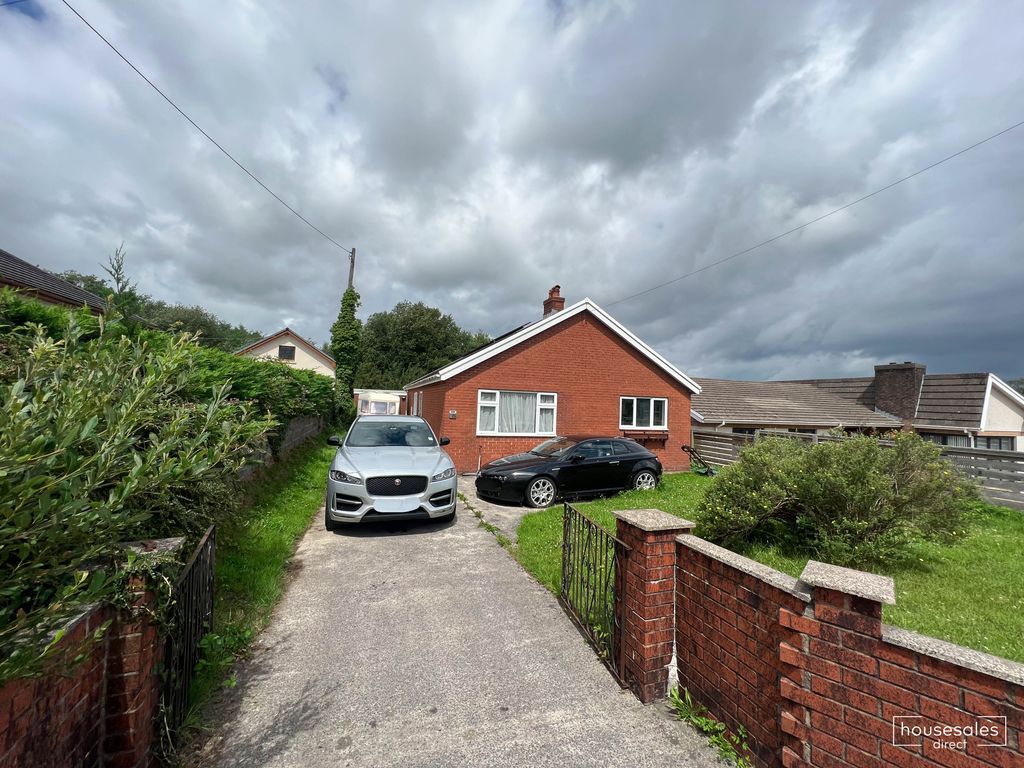 3 bed detached bungalow for sale in Penygroes Road Blaenau, Swansea SA18, £225,000