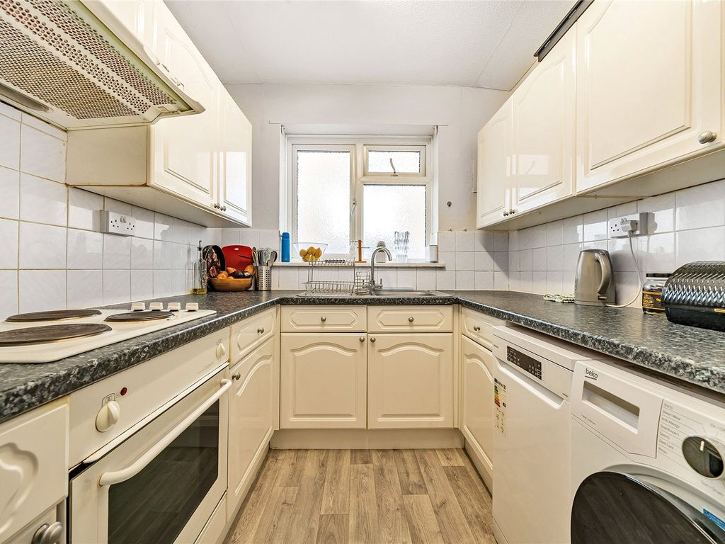 1 bed flat for sale in Davigdor Road, Hove, East Sussex BN3, £225,000