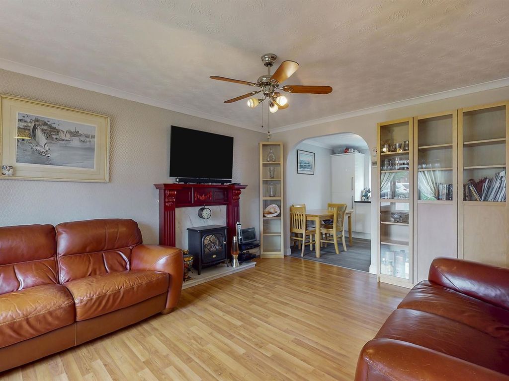 3 bed semi-detached house for sale in Morar Avenue, Clydebank G81, £195,000