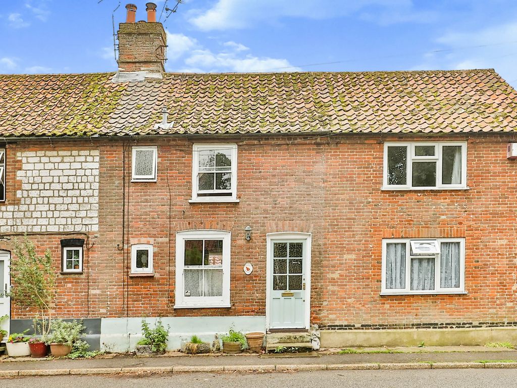 2 bed cottage for sale in White Cross Road, Swaffham PE37, £150,000