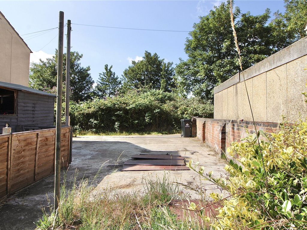2 bed terraced house for sale in Croft Street, Ipswich, Suffolk IP2, £160,000
