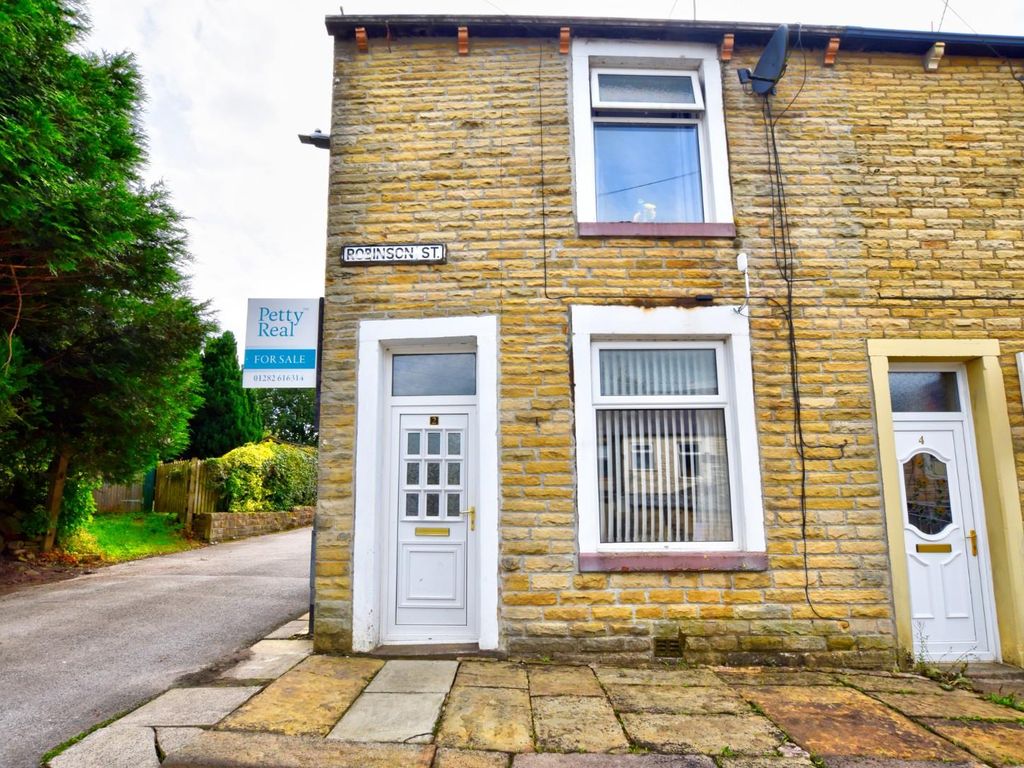 2 bed terraced house for sale in Robinson Street, Foulridge, Colne BB8, £125,000