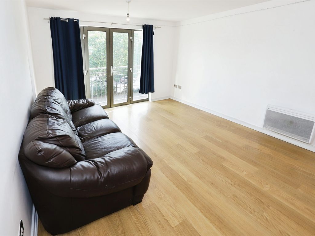 2 bed flat for sale in Albion Street, City Centre, Wolverhampton WV1, £109,995