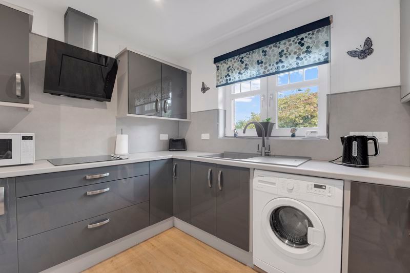 2 bed flat for sale in 2C Redburn Gate, Irvine KA12, £115,000
