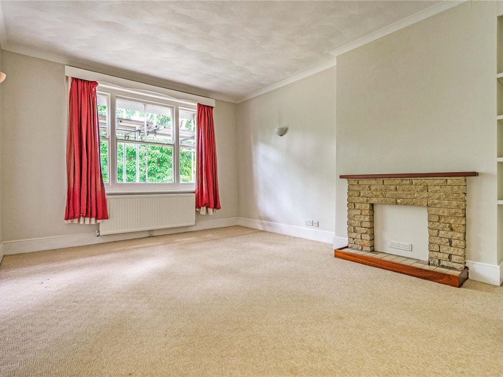 1 bed flat for sale in 5 Vale Towers, Tunbridge Wells TN1, £235,000