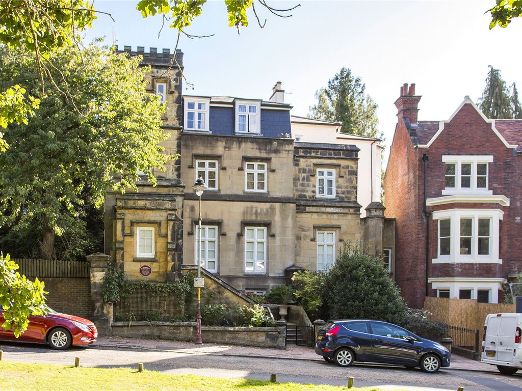 1 bed flat for sale in 5 Vale Towers, Tunbridge Wells TN1, £235,000