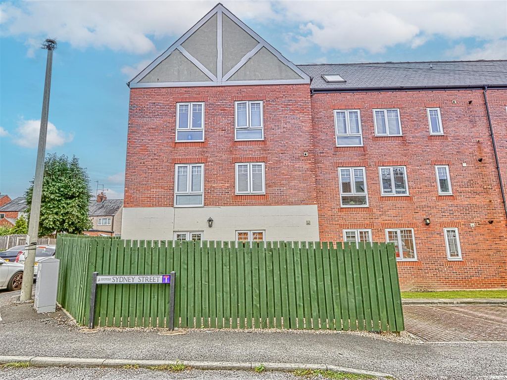 2 bed flat for sale in The Studios, School Board Lane, Brampton, Chesterfield, Derbyshire S40, £137,500