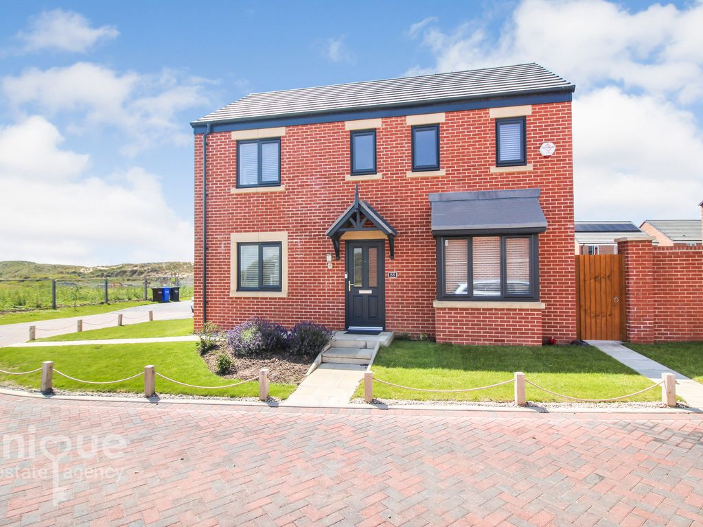 4 bed detached house for sale in Stubblefield Drive, Lytham St. Annes FY8, £325,000