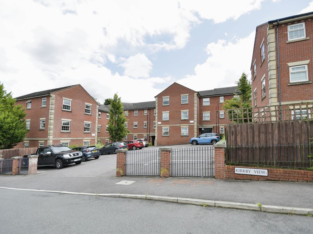 2 bed flat for sale in Kirkby View, Sheffield, South Yorkshire S12, £120,000