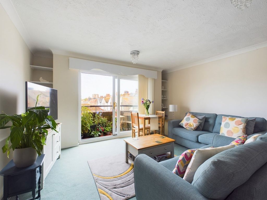 1 bed flat for sale in Burleigh Court, Western Place, Worthing BN11, £160,000