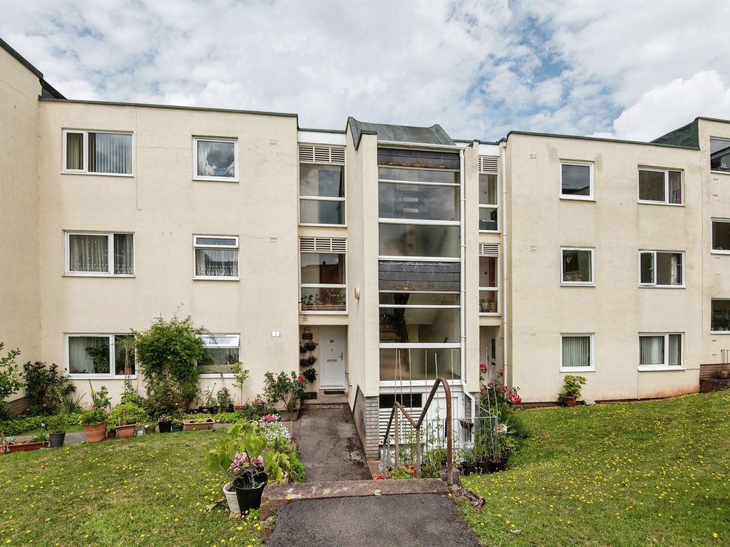 2 bed flat for sale in Coates Road, Exeter EX2, £180,000