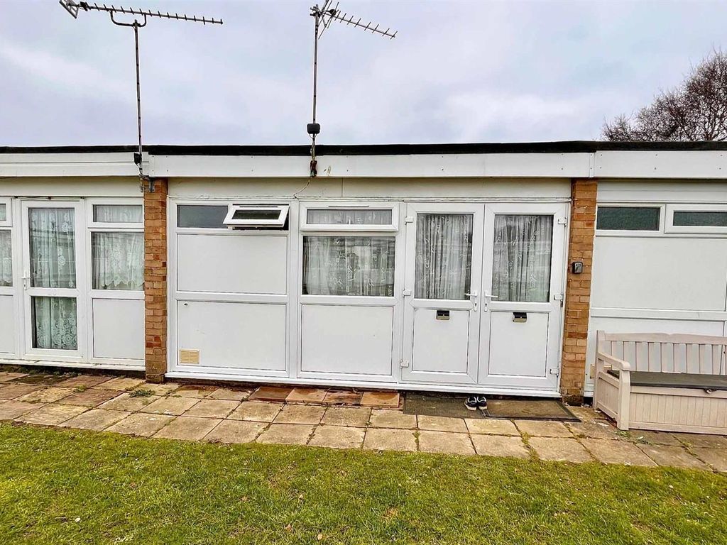 2 bed property for sale in Beach Road, Hemsby, Great Yarmouth NR29, £28,000