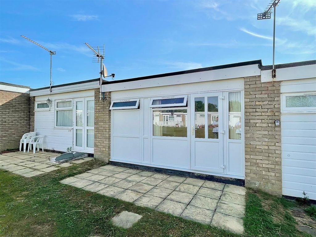 2 bed property for sale in Beach Road, Hemsby, Great Yarmouth NR29, £33,000
