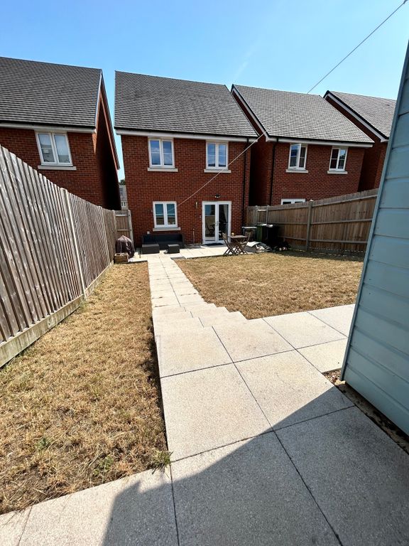 3 bed detached house for sale in Beedon Way, Eastleigh, Hampshire SO50, £178,350