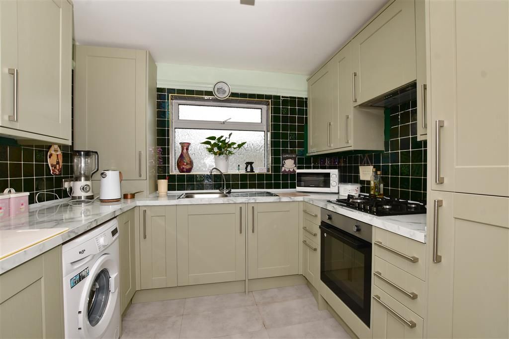 2 bed maisonette for sale in Brighton Road, Lower Kingswood, Tadworth, Surrey KT20, £265,000