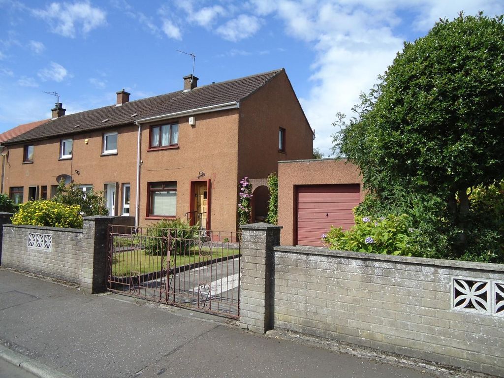 2 bed property for sale in Warout Gardens, Glenrothes KY7, £95,995