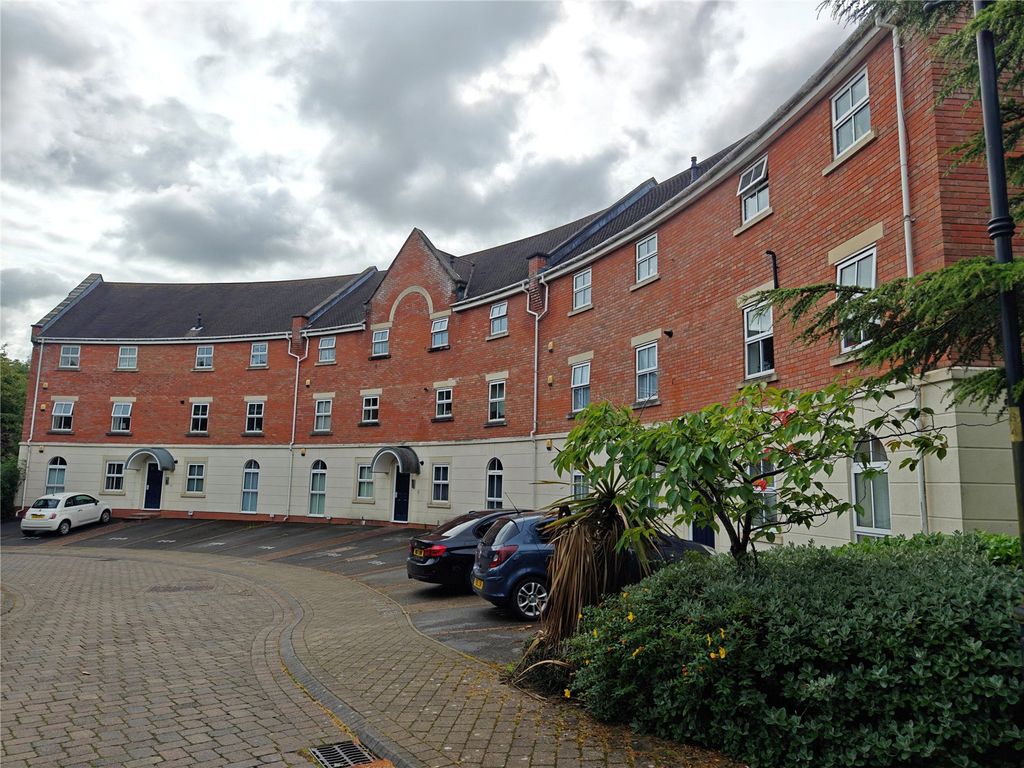 2 bed flat for sale in Holland House Road, Walton-Le-Dale, Preston PR5, £109,950