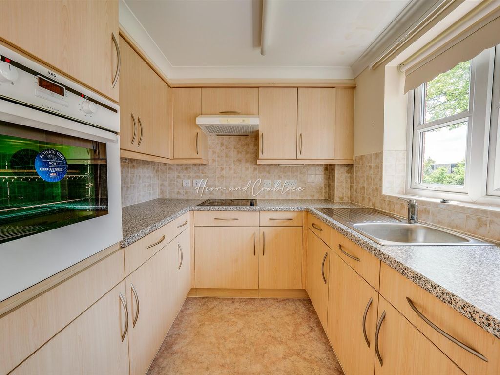 1 bed flat for sale in Pritchard Court, Cardiff Road, Llandaff, Cardiff CF5, £160,000
