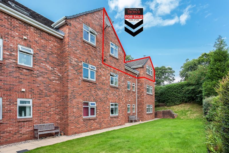 2 bed flat for sale in Astbury Lane Ends, Congleton CW12, £230,000