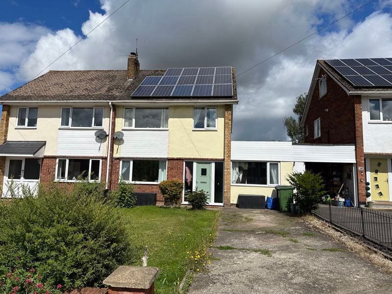 3 bed semi-detached house for sale in Barnmeadow Road, Newport TF10, £235,000