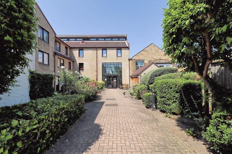 1 bed flat for sale in Albion Court (Chelmsford), Chelmsford CM2, £100,000