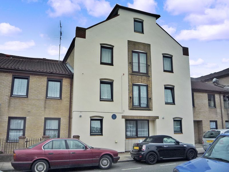 1 bed flat for sale in Albion Court (Chelmsford), Chelmsford CM2, £100,000