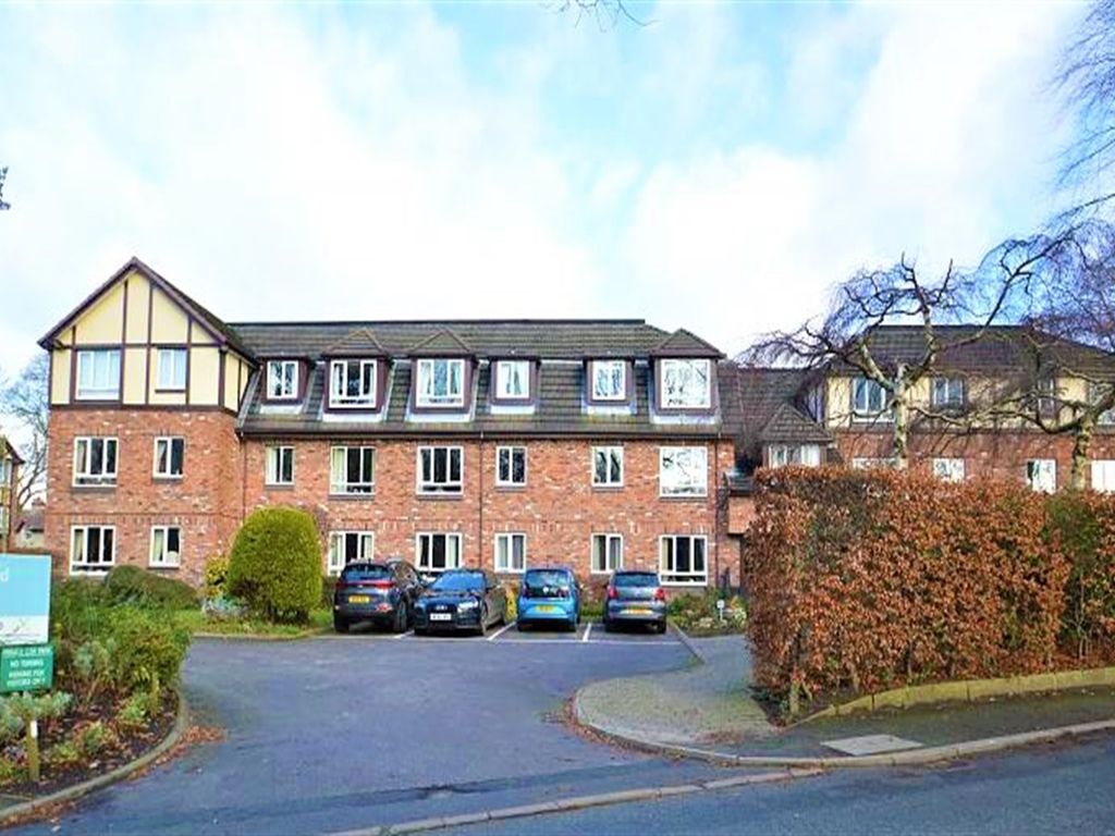 1 bed flat for sale in Tabley Road, Knutsford WA16, £100,000
