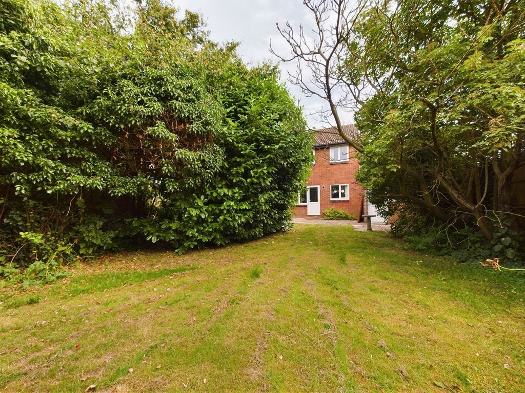 3 bed detached house for sale in Wheatsheaf Road, Alconbury Weston, Cambridgeshire. PE28, £280,000