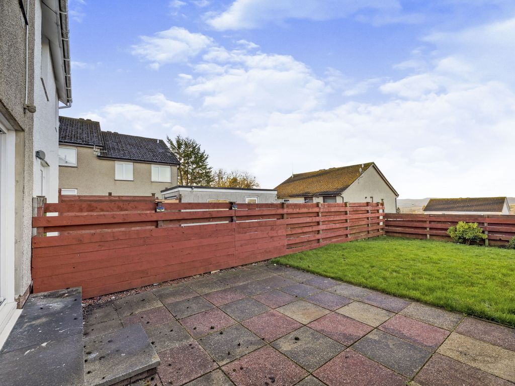 3 bed semi-detached house for sale in Beechwood Drive, Alexandria G83, £180,000