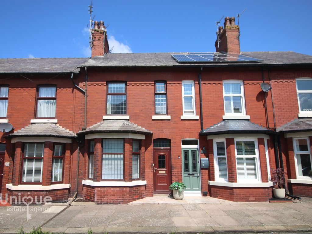 2 bed terraced house for sale in Abbotts Walk, Fleetwood FY7, £119,950