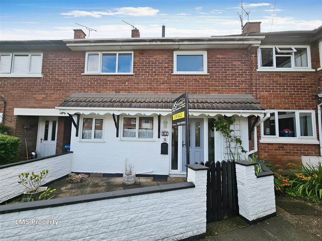 3 bed mews house for sale in Moss Bank, Winsford CW7, £140,000