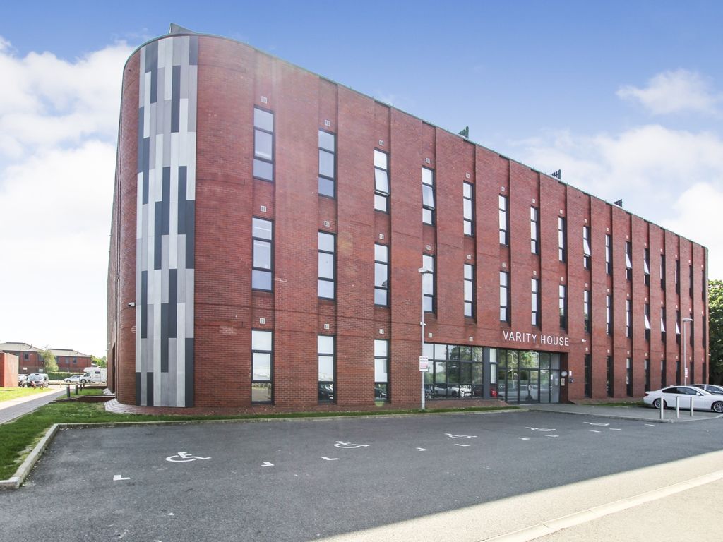 2 bed flat for sale in Varity House, Peterborough PE1, £105,000