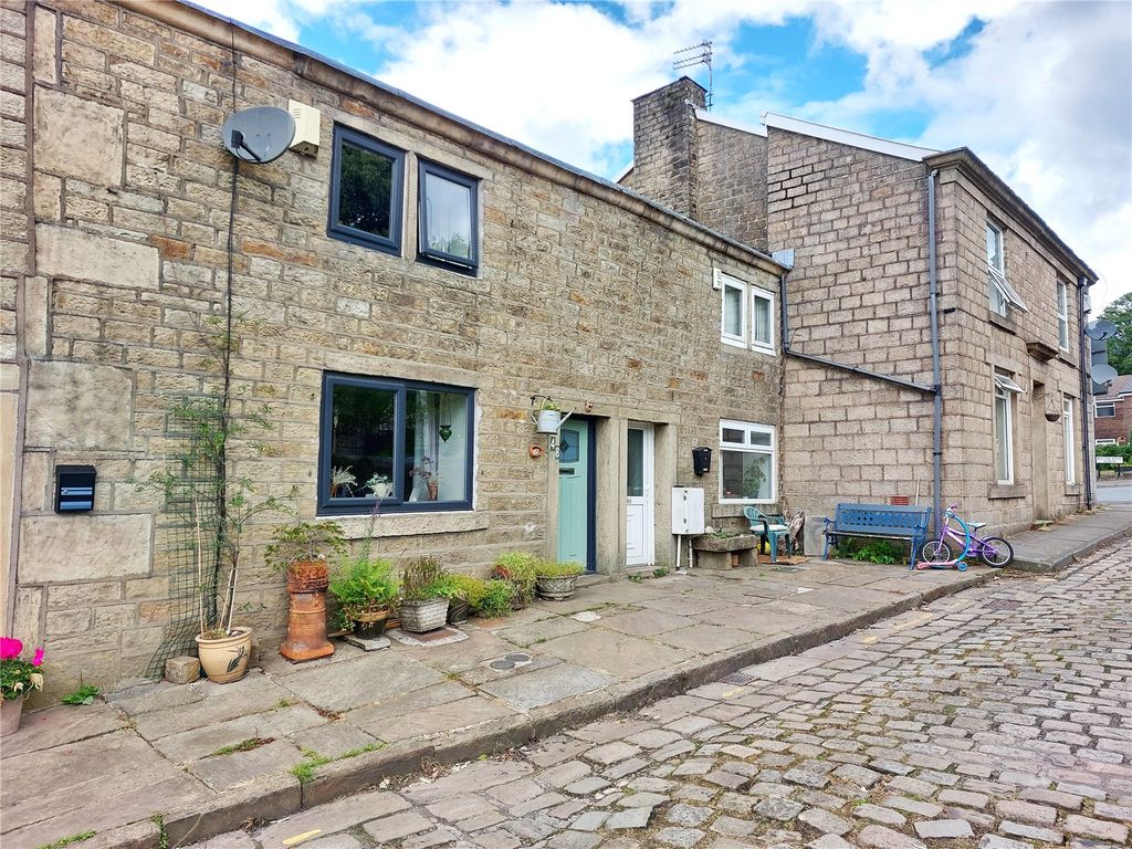 1 bed terraced house for sale in Bury Road, Edenfield, Ramsbottom BL0, £169,950