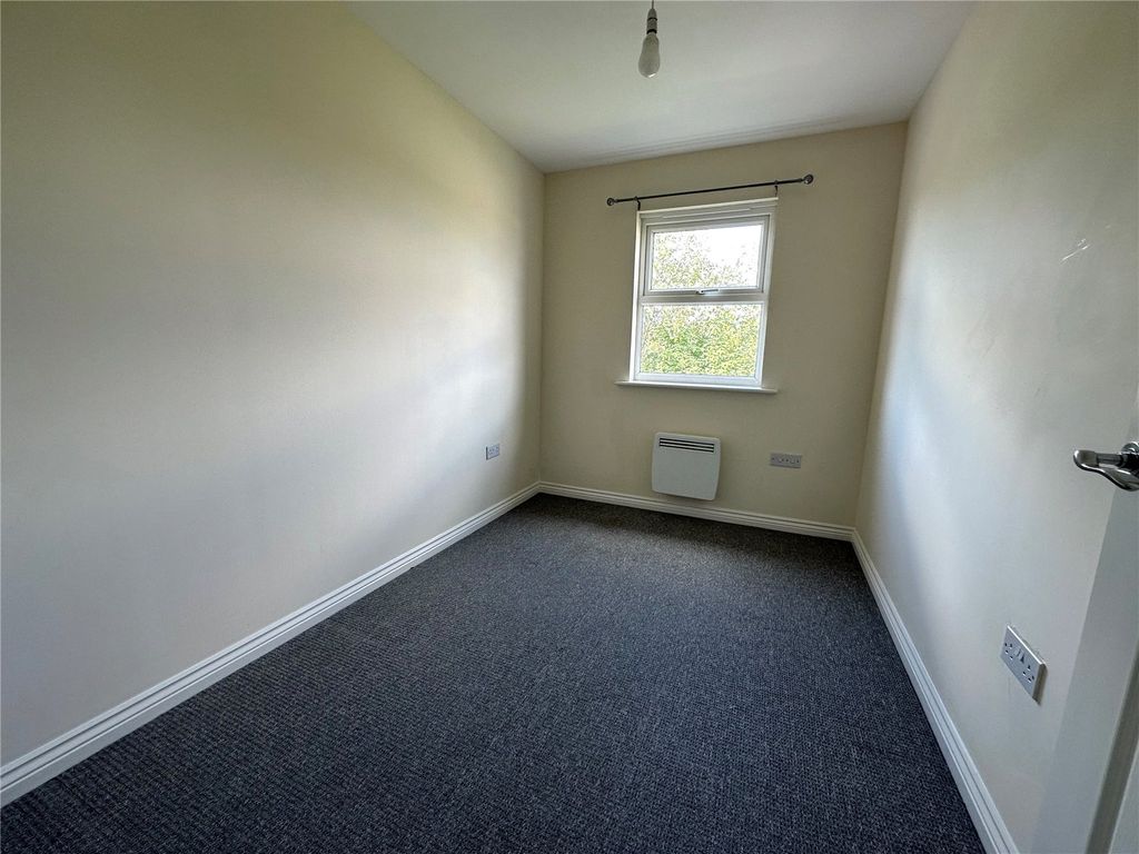 2 bed flat for sale in Lowther Drive, Darlington, Durham DL1, £80,000