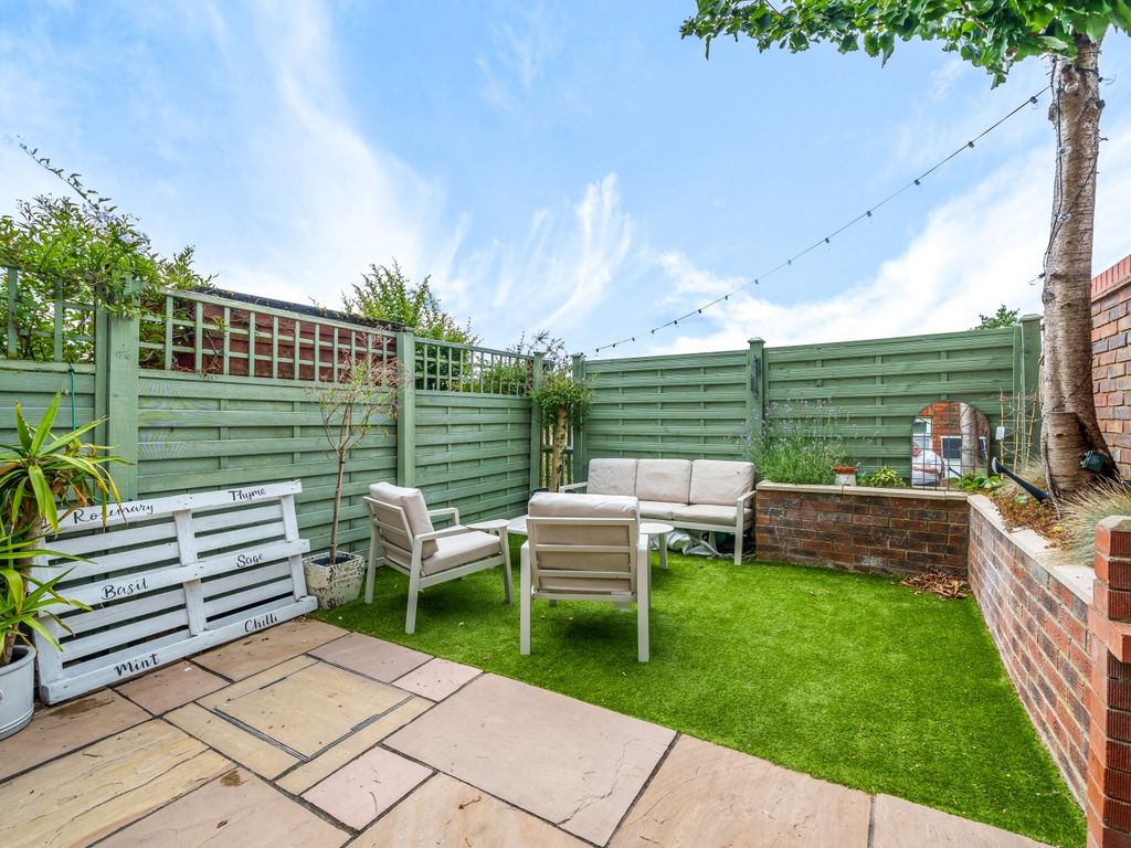 1 bed end terrace house for sale in William Booth Road, London SE20, £325,000