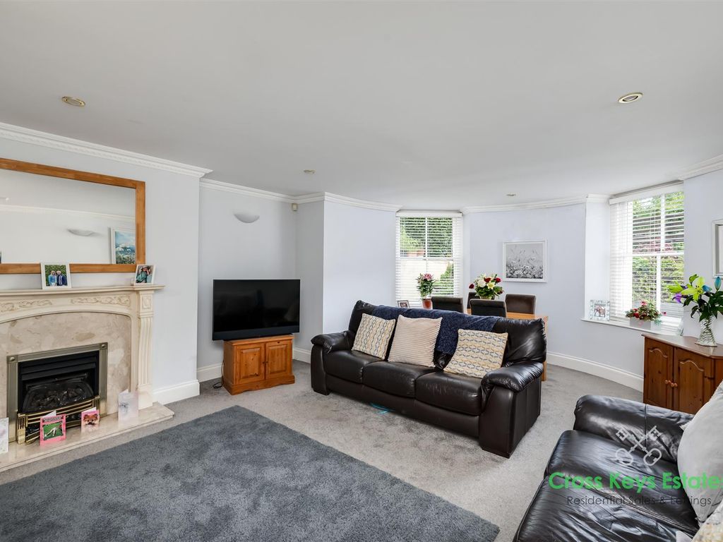 2 bed flat for sale in Nelson Gardens, Stoke, Plymouth PL1, £165,000