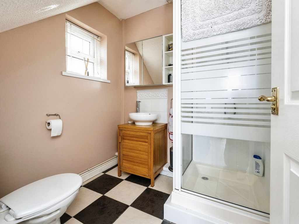3 bed detached house for sale in Ty Gwyn Drive, Brackla, Bridgend CF31, £260,000