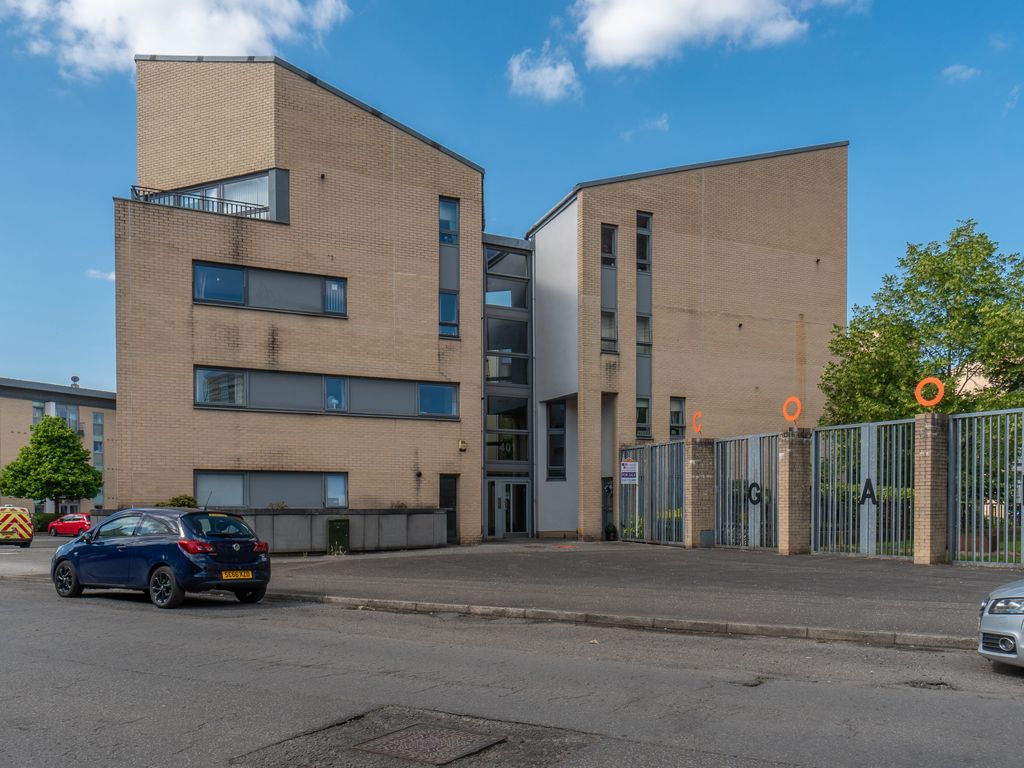 2 bed flat for sale in Cumberland Street, Glasgow G5, £157,000